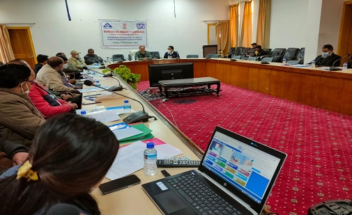 https://www.bis.gov.in/wp-content/uploads/2021/12/Sh.-Pawan-Parihar-ADDC-Rajouri-Addressing-the-Sensitization-Program-for-the-Distict-Heads_Date-17-12-2021.jpeg