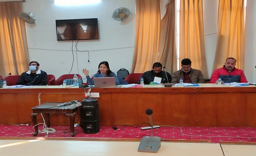 https://www.bis.gov.in/wp-content/uploads/2021/12/Smt.-Nisha-Bura-Giving-the-Presentation-to-the-District-Heads-of-Deptt_Dist.-Rajouri_Date-17-12-2021.jpeg