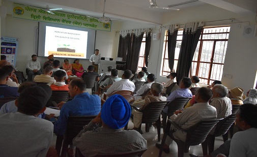 https://www.bis.gov.in/wp-content/uploads/2022/06/Sh.-Pankaj-Atri-addressing-to-KVK-farmers_21-June-2022.jpeg