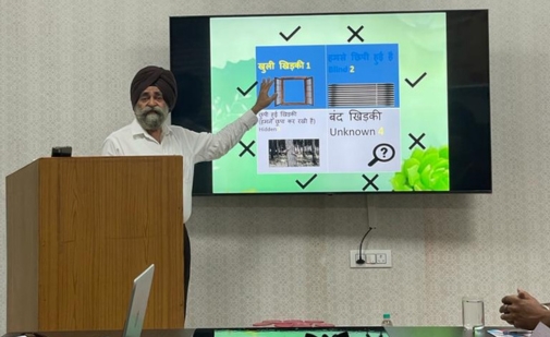 https://www.bis.gov.in/wp-content/uploads/2023/06/हिंदी-कार्यशाला-के-दौरान-मुख्य-अतिथि-श्री-राजिंदर-सिंह-बेवली-जी.jpg