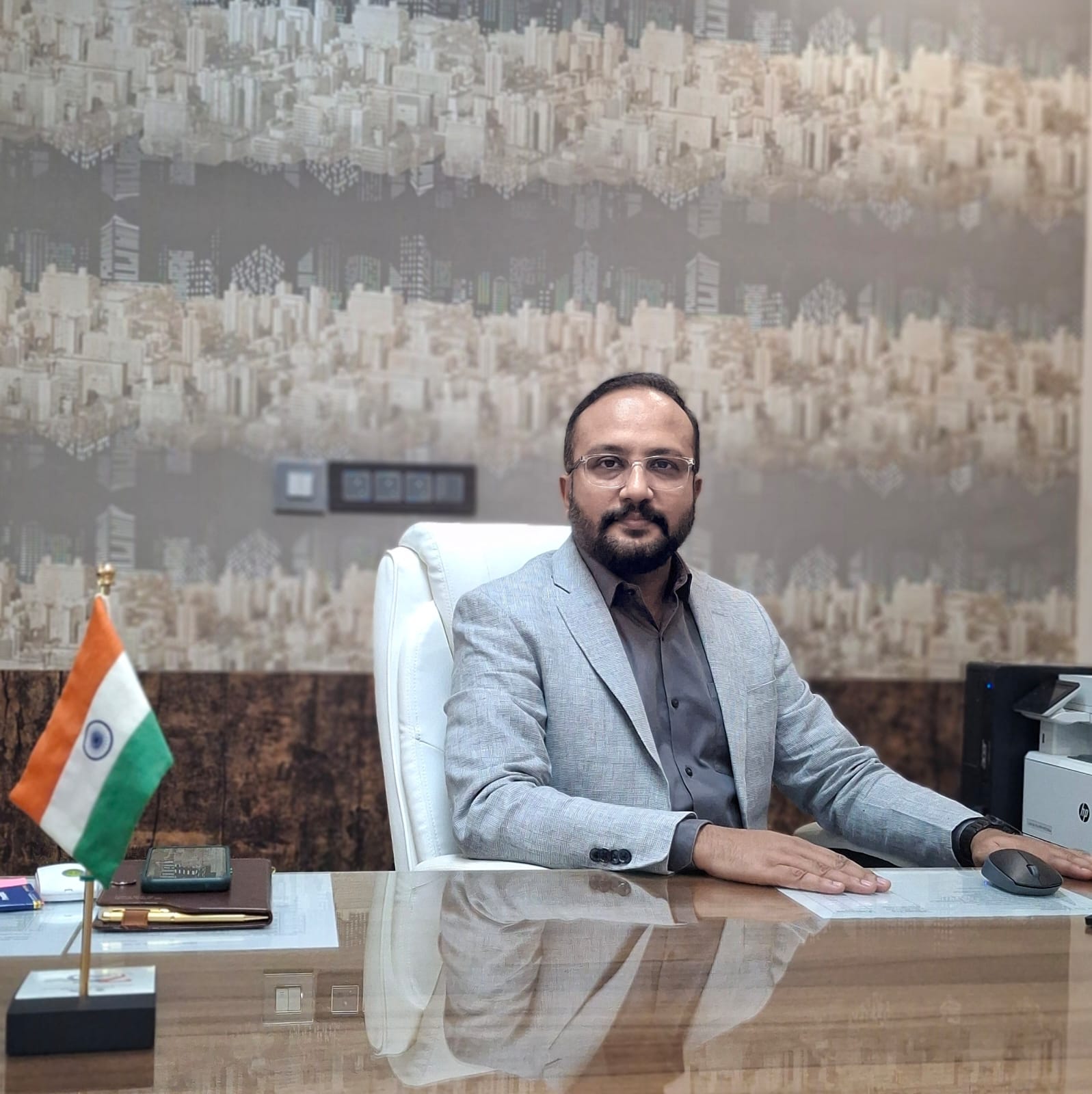 Dr. Anil Kapri